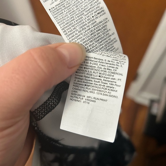 NWT OLD NAVY ACTUVE GO DRY FLORAL 7/8 LEGGINGS - Picture 5 of 5